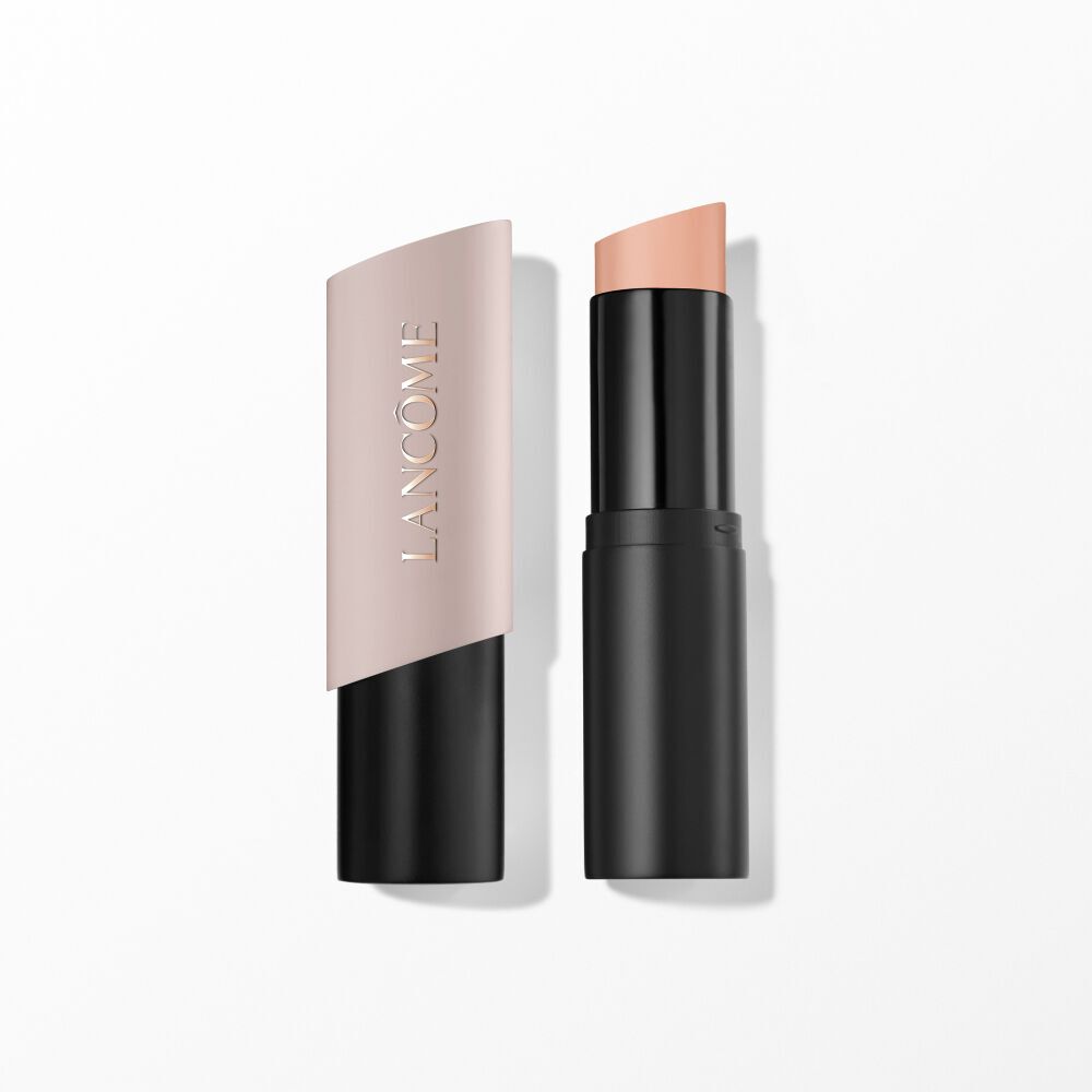 Teint Idole Shape Stick Foundation avec un bouchon ouvert.