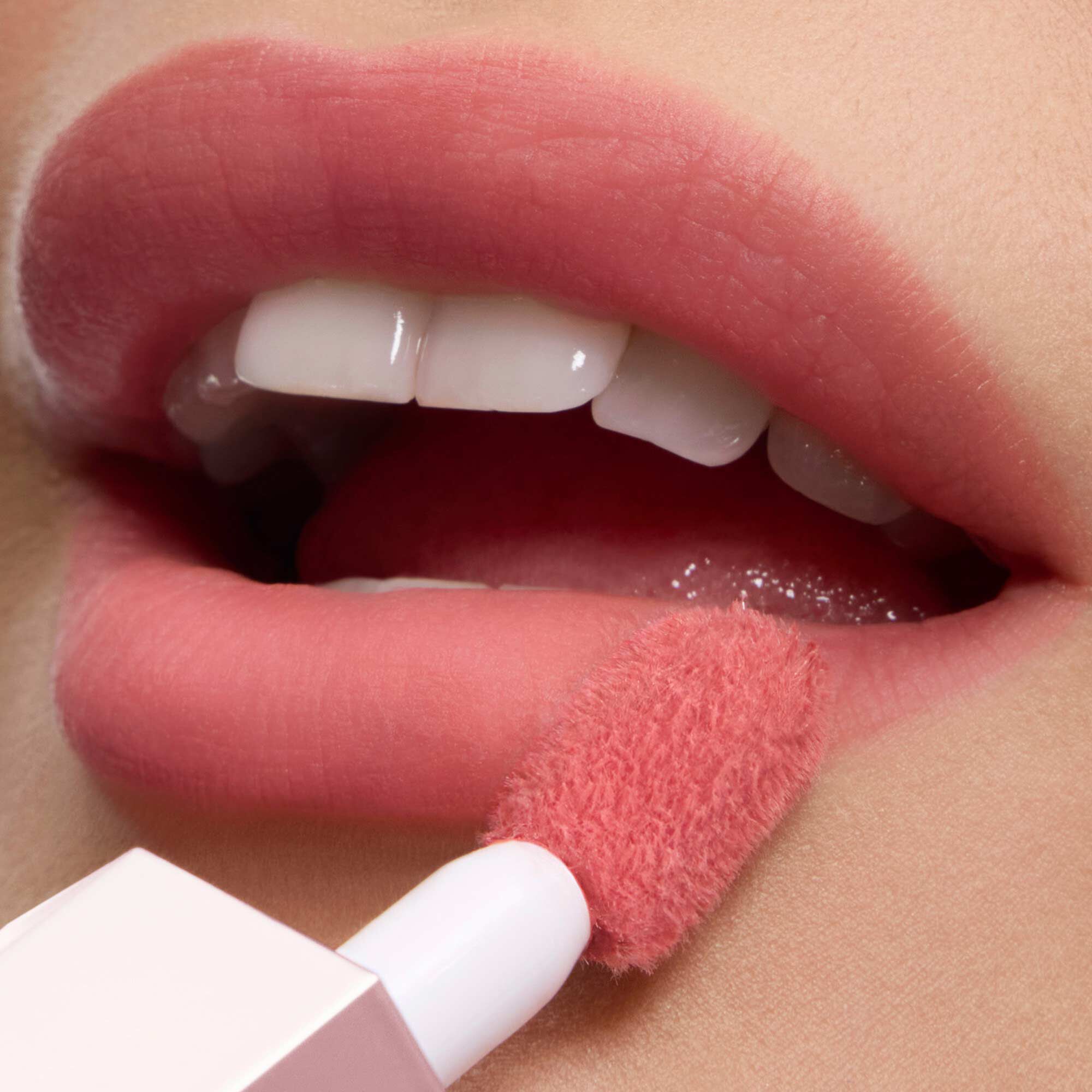 Lip Idole CuddleBlur™