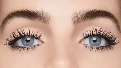 Visuel beaute sourcils pour Lancome