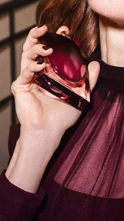 Illustration parfum avec La vie est belle very cherry – Lancome