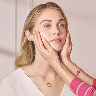 COMMENT CHOISIR VOTRE SERUM VISAGE | LANCOME