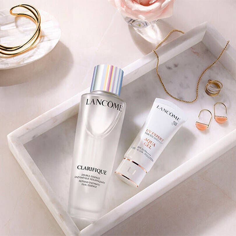 DITES OUI A UN PRINTEMPS EN BEAUTE AVEC LA ROUTINE DE SOINS POUR UNE PEAU RADIEUSE PAR LANCOME