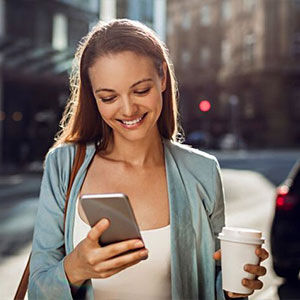 AVEZ-VOUS BESOIN D'APPLIQUER UN SERUM ANTI-AGE TOUTE L'ANNEE ?