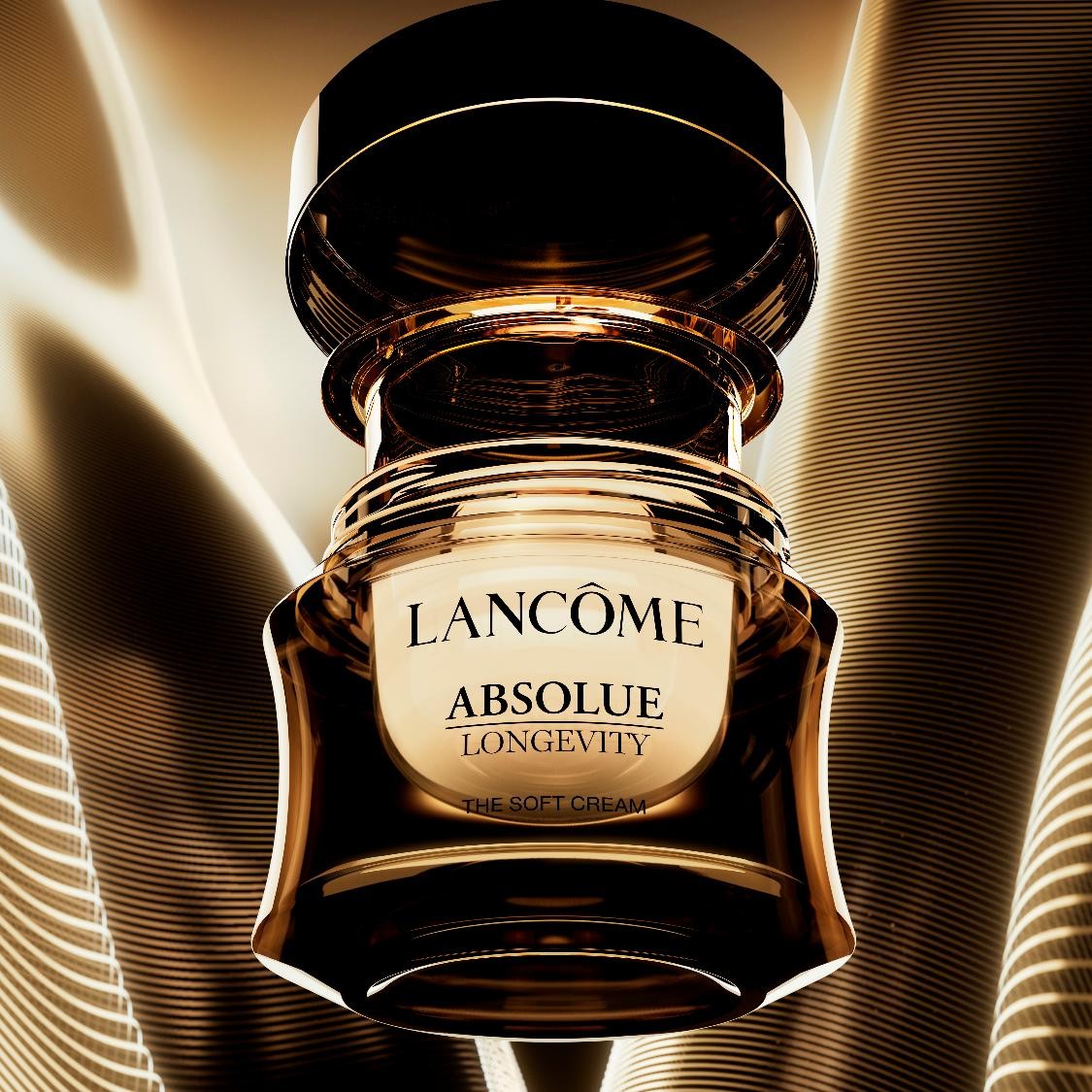 Flacon de parfum Lancôme Absolue, élégant et raffiné, avec un design luxueux et une teinte dorée.